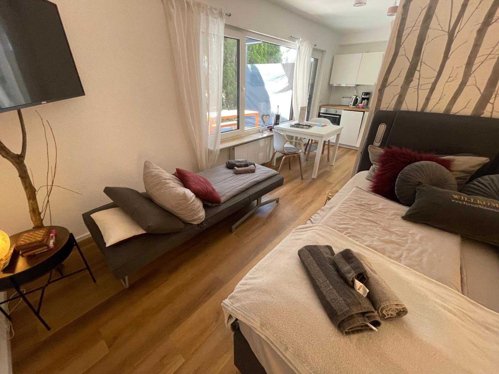 Rosmarin - Kuschelige Fewo - Romantik & Entspannung Im Whirlpool Auf Privater Terrasse, Ruhe & Hund Willkommen - By Ferienwohnenamsee - Uberlingen Zewnętrze zdjęcie